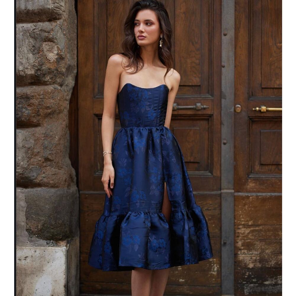 V. Chapman Navy Blue Strapless Midi Dress